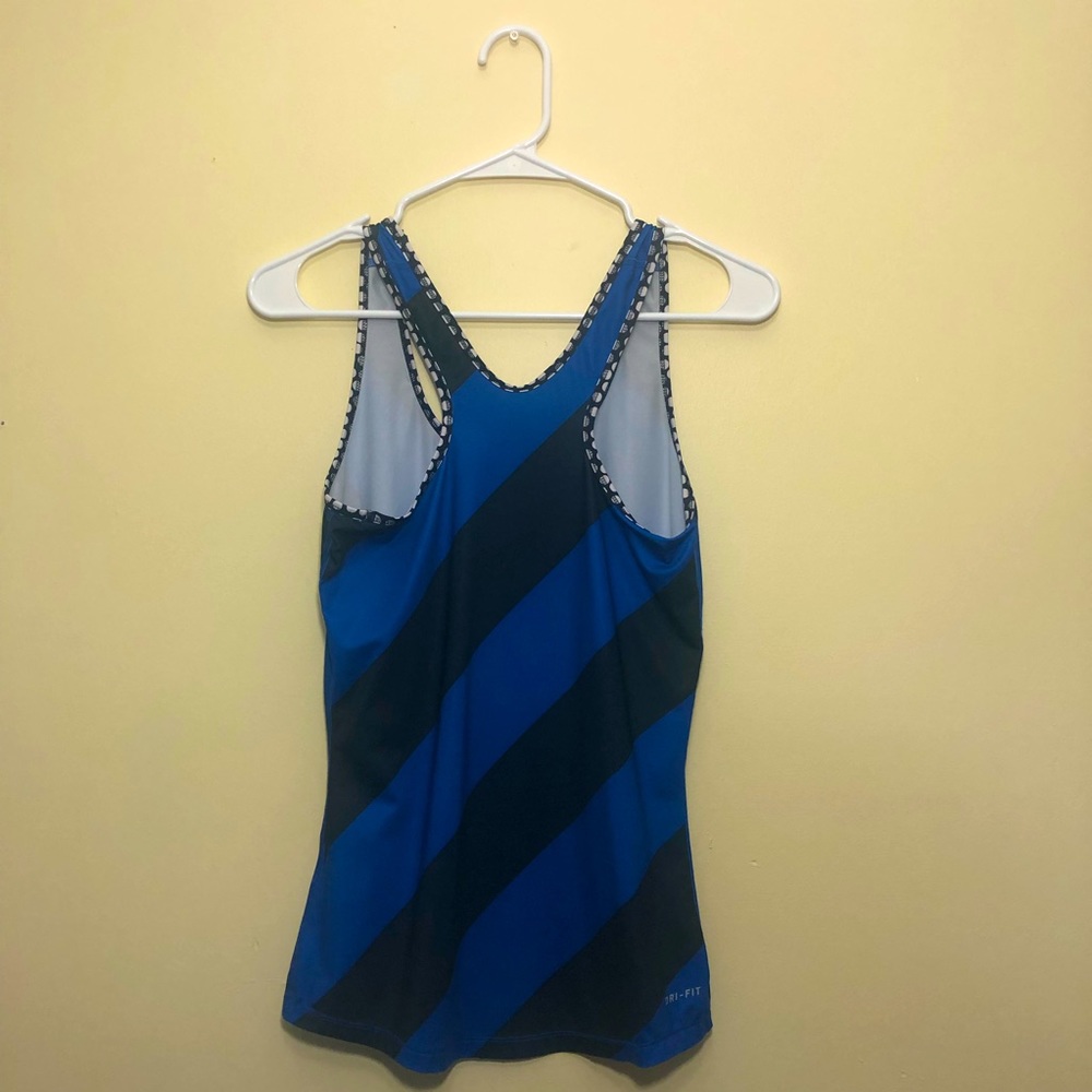 Nike Pro Tank - Picture 2 of 3